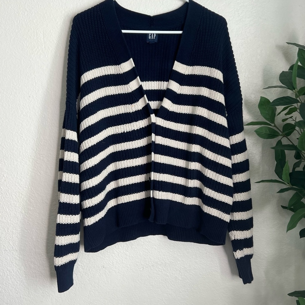 GAP Women's V-Neck Sweater in Navy and Cream Stripes Shaker-Stitch Cardigan XL